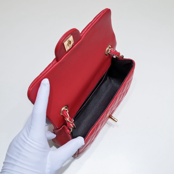 シャネルバッグ着用イメージ